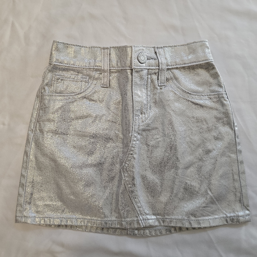 Old Navy Shimmering Silver Metallic Mini Skirt- Girls- Small (6/7)